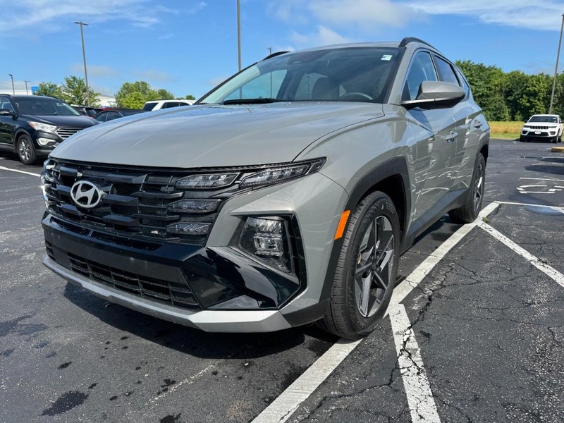 Hyundai Tucson Vehicle Image 08