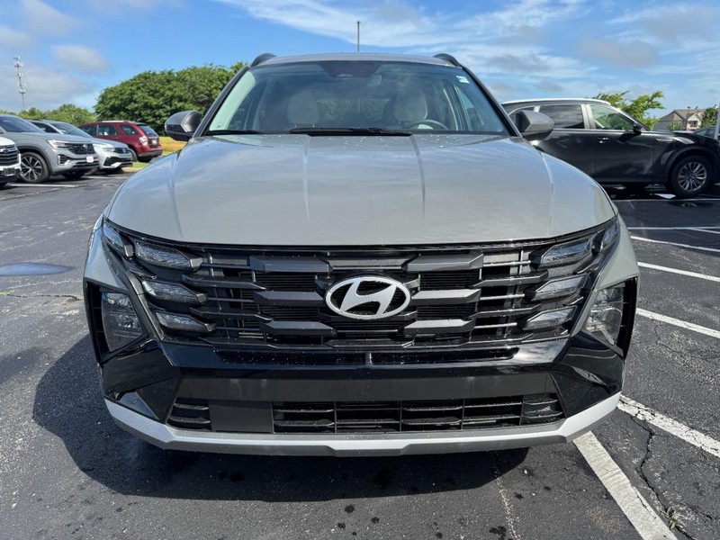 Hyundai Tucson Vehicle Image 09