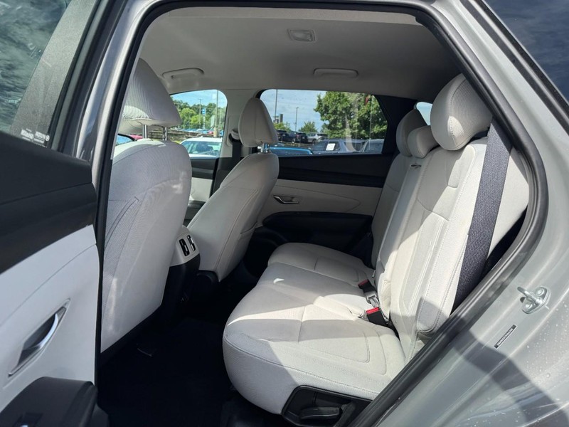 Hyundai Tucson Vehicle Image 10