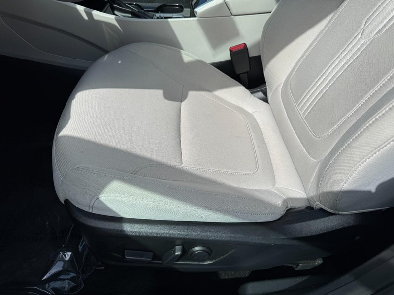 Hyundai Tucson Vehicle Image 14