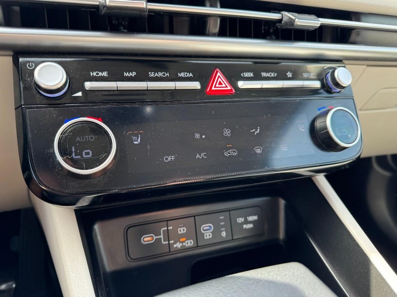 Hyundai Tucson Vehicle Image 18