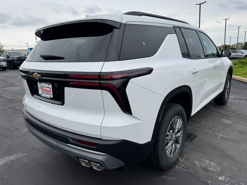 Chevrolet Traverse Vehicle Image 03
