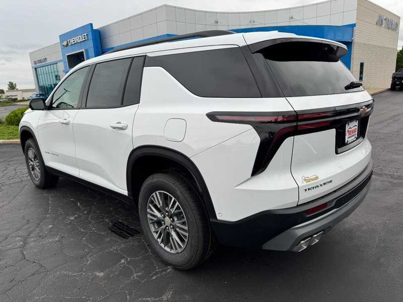 Chevrolet Traverse Vehicle Image 05