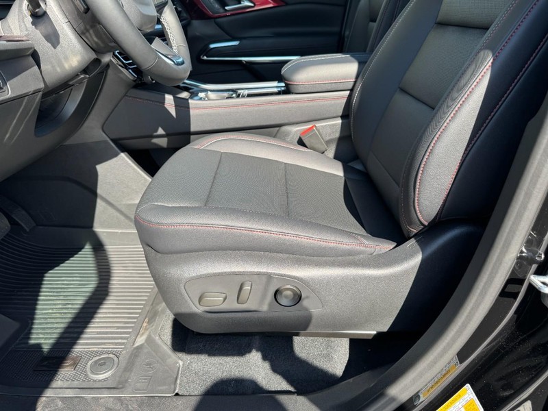 Chevrolet Traverse Vehicle Image 10