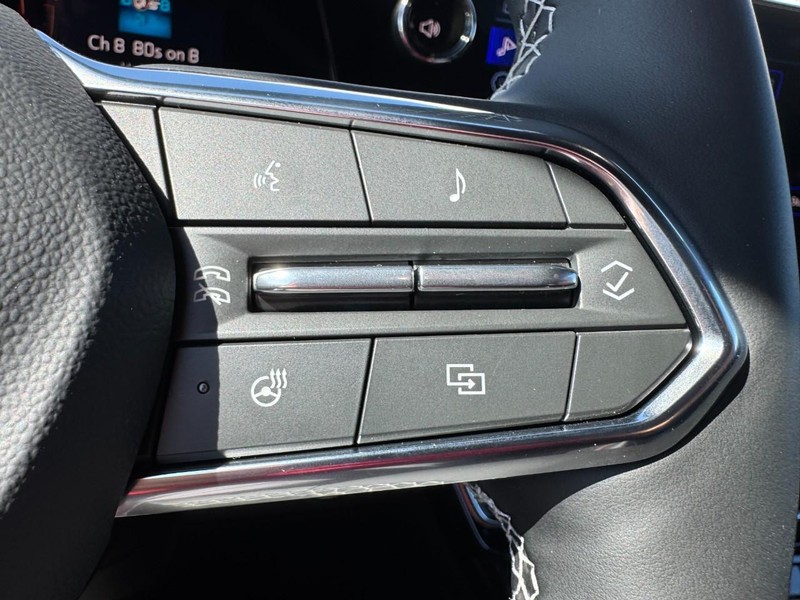 Chevrolet Traverse Vehicle Image 13