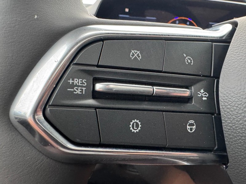 Chevrolet Tahoe Vehicle Image 14