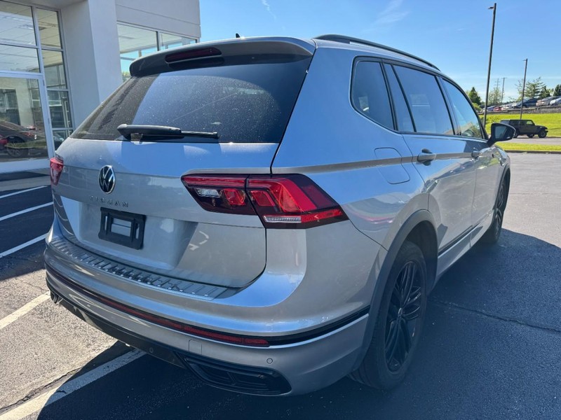 Volkswagen Tiguan Vehicle Image 03