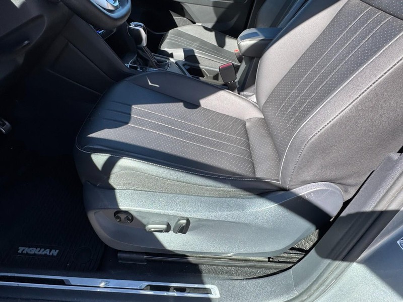 Volkswagen Tiguan Vehicle Image 15