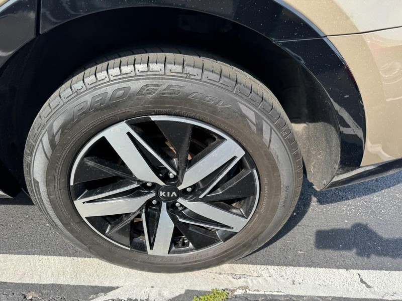 Kia Sorento Vehicle Image 07