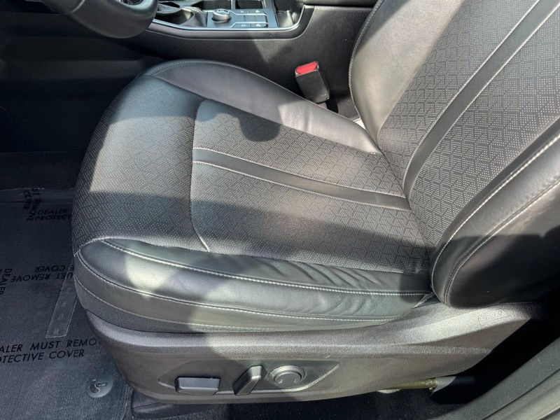 Kia Sorento Vehicle Image 15