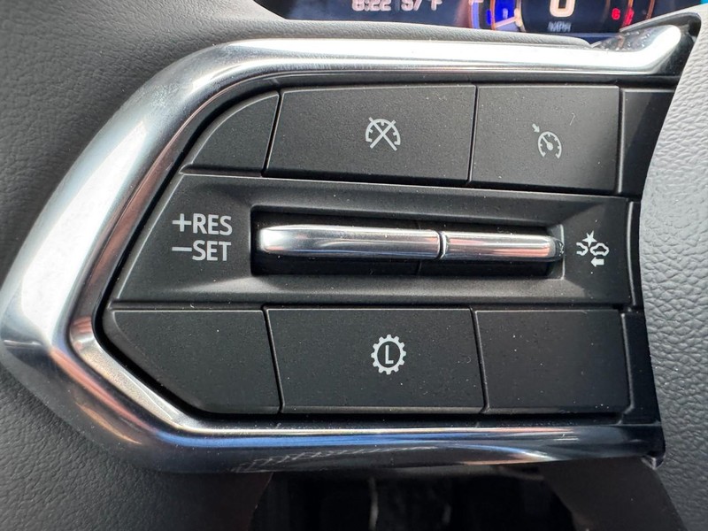 Chevrolet Traverse Vehicle Image 12