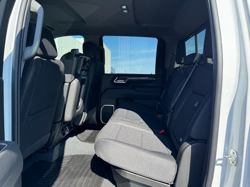 Chevrolet Silverado 2500HD Vehicle Image 08