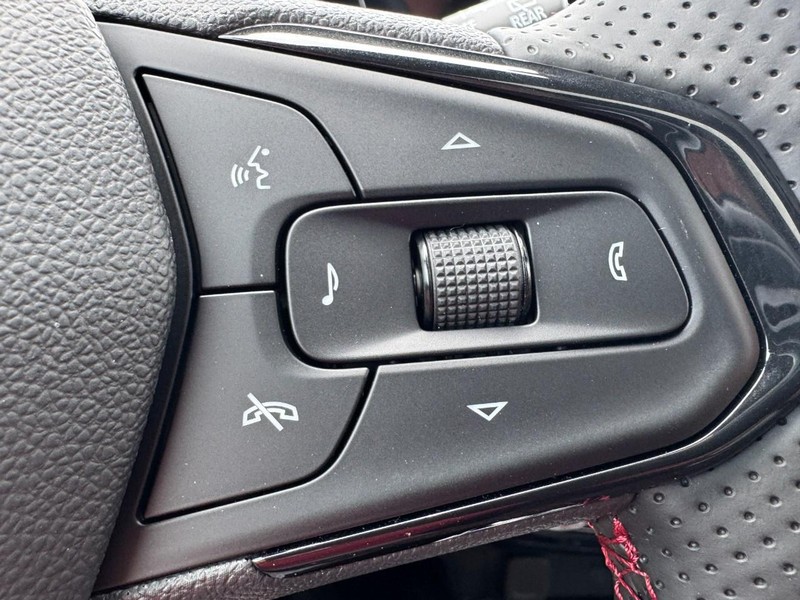 Chevrolet Trax Vehicle Image 13