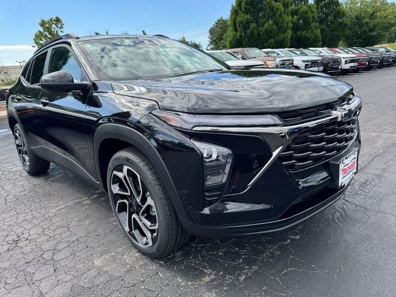 Chevrolet Trax Vehicle Image 02
