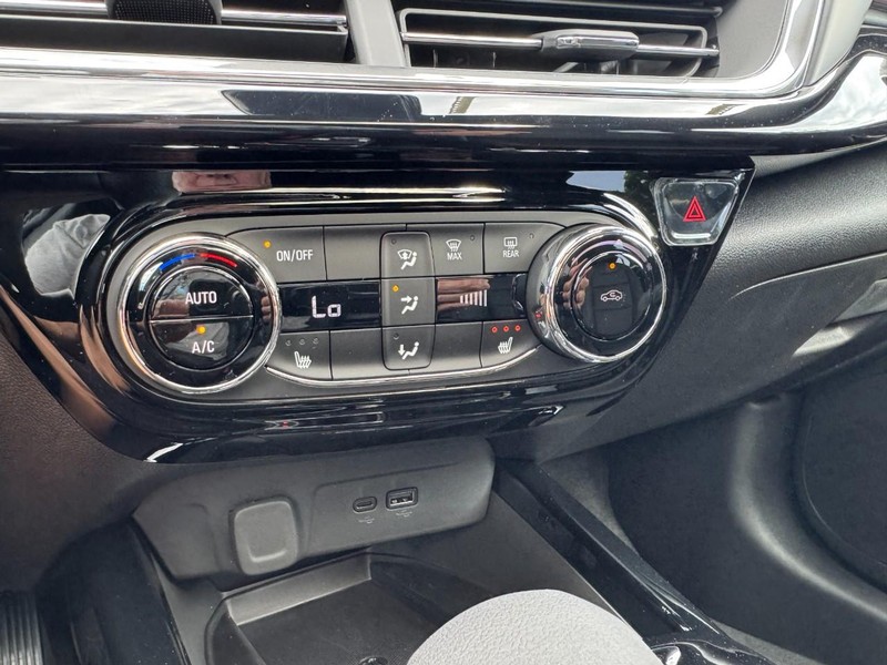 Chevrolet Trax Vehicle Image 14