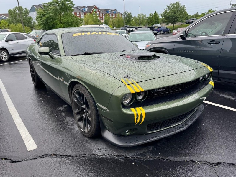 Dodge Challenger Vehicle Image 03