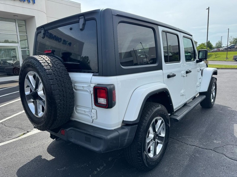 Jeep Wrangler Vehicle Image 03