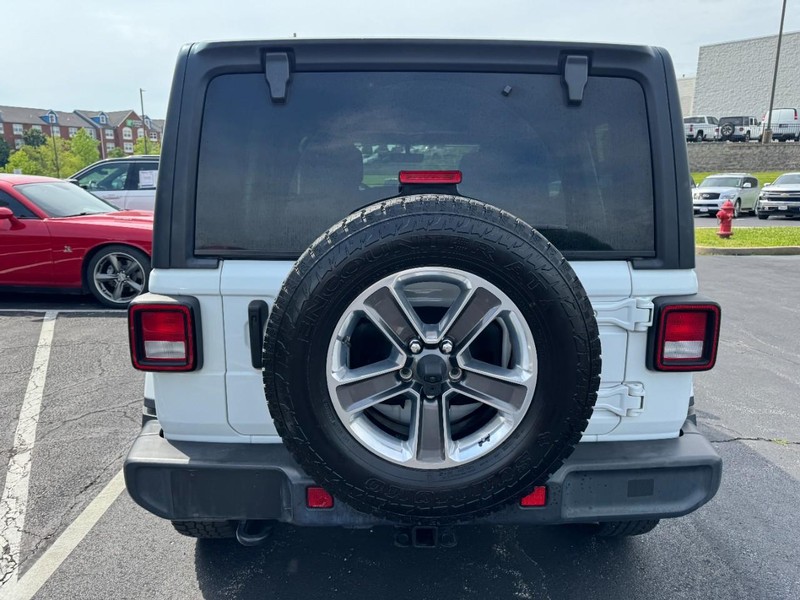 Jeep Wrangler Vehicle Image 04