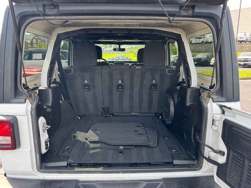 Jeep Wrangler Vehicle Image 06