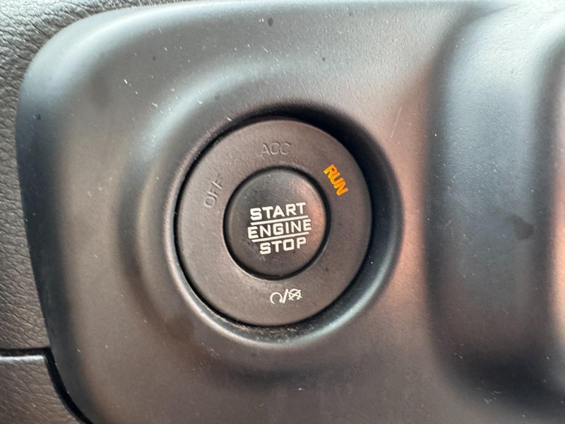 Jeep Wrangler Vehicle Image 21
