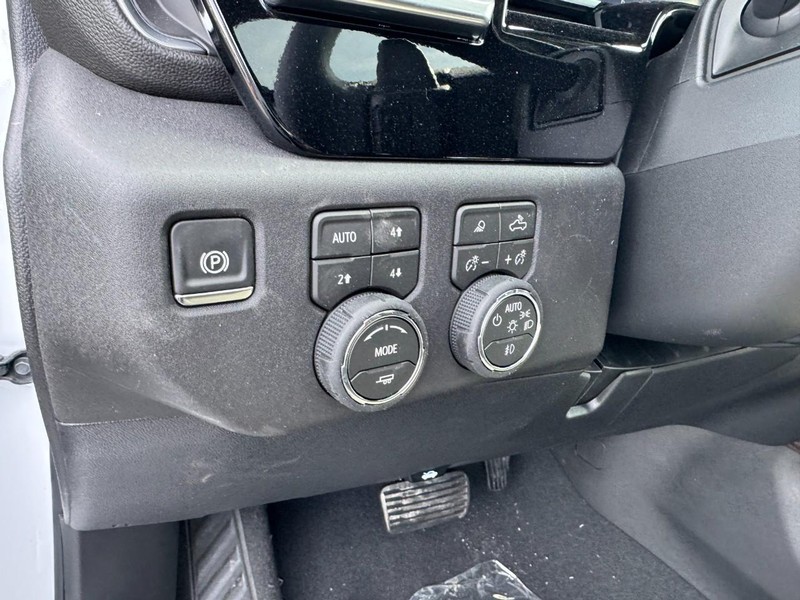 Chevrolet Silverado 1500 Vehicle Image 14