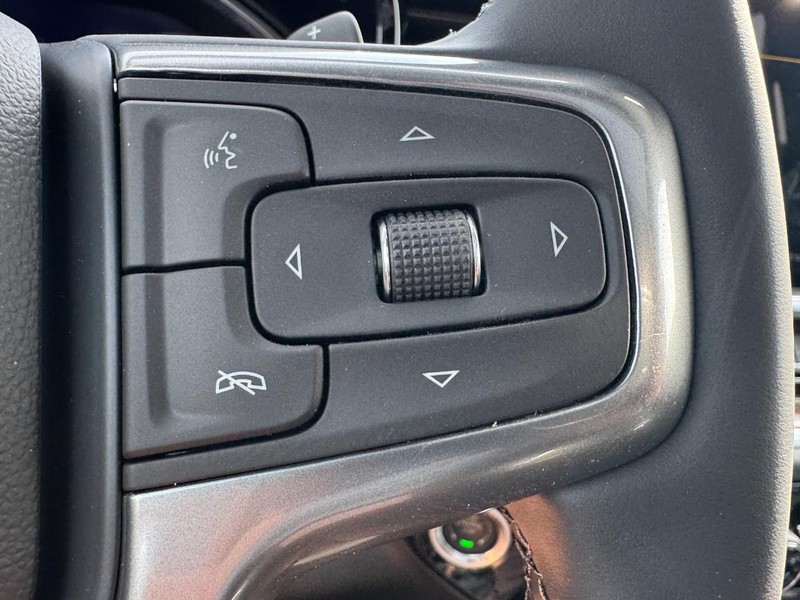 Chevrolet Silverado 1500 Vehicle Image 16
