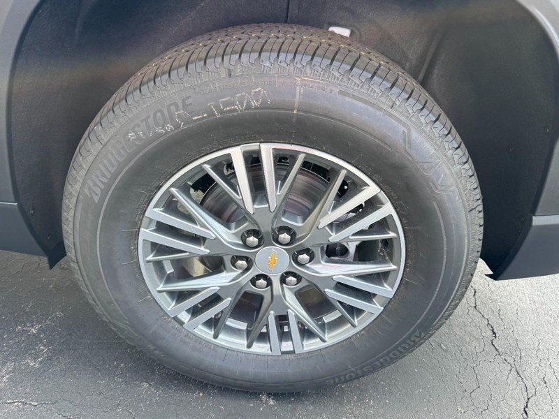 Chevrolet Traverse Vehicle Image 06