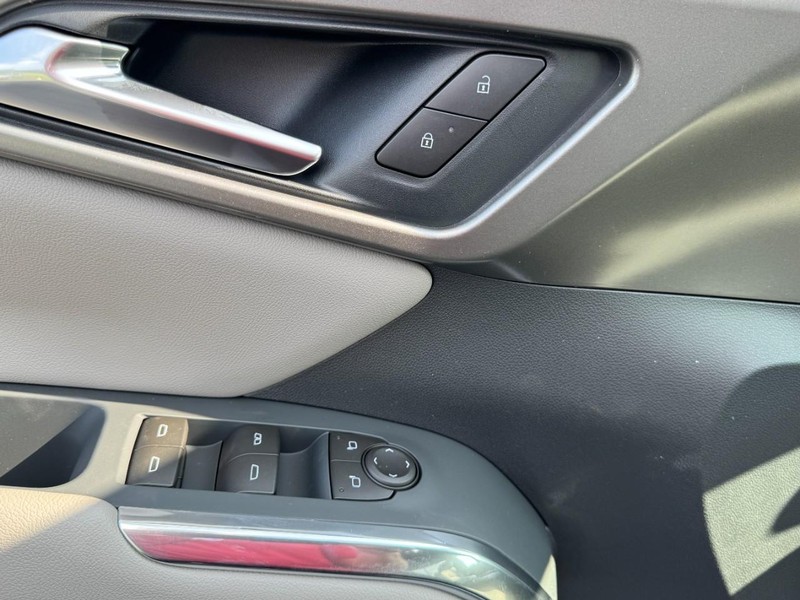 Chevrolet Traverse Vehicle Image 10