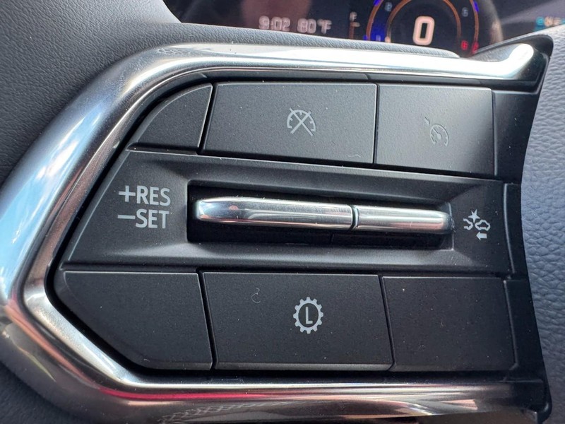 Chevrolet Traverse Vehicle Image 10