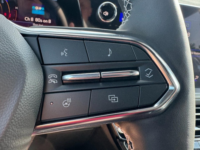 Chevrolet Traverse Vehicle Image 11