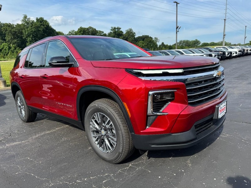Chevrolet Traverse Vehicle Image 02