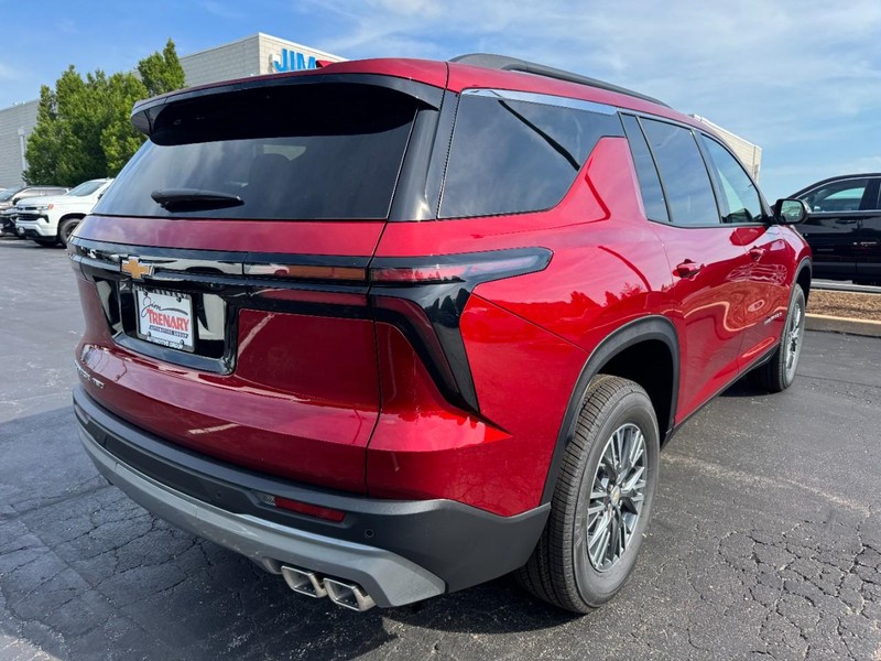 Chevrolet Traverse Vehicle Image 03