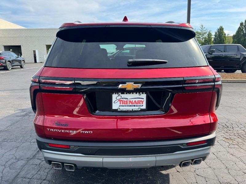 Chevrolet Traverse Vehicle Image 04