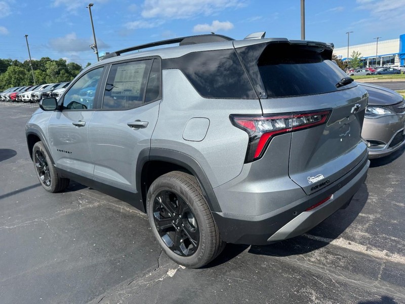 Chevrolet Equinox Vehicle Image 05