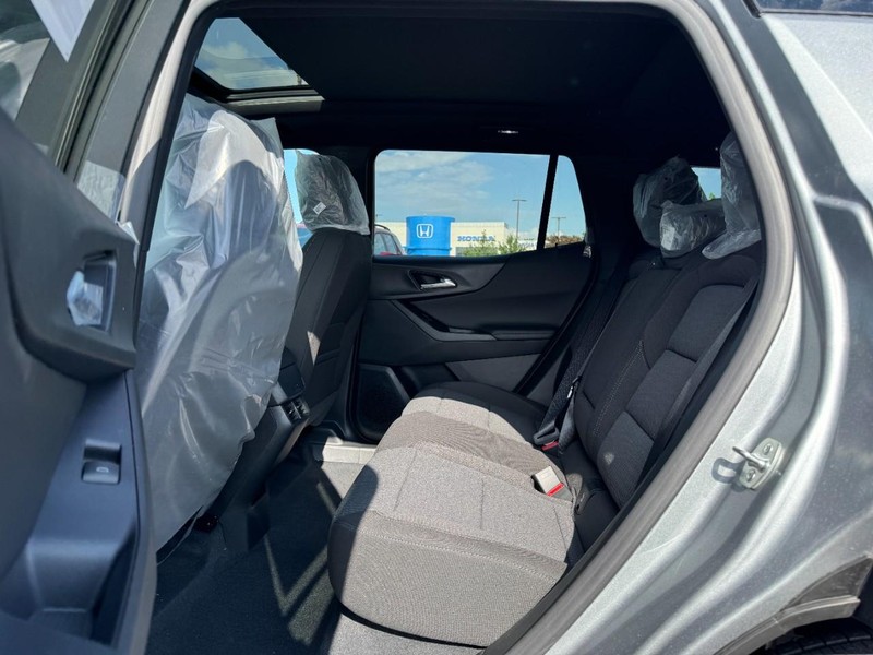 Chevrolet Equinox Vehicle Image 07