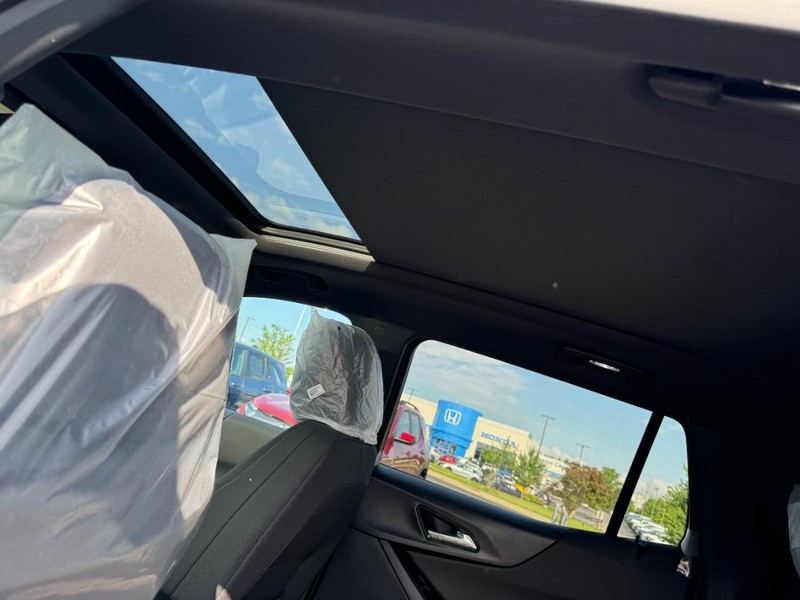 Chevrolet Equinox Vehicle Image 08