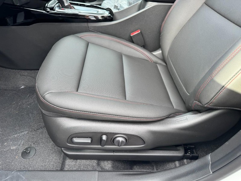 Chevrolet Trax Vehicle Image 08