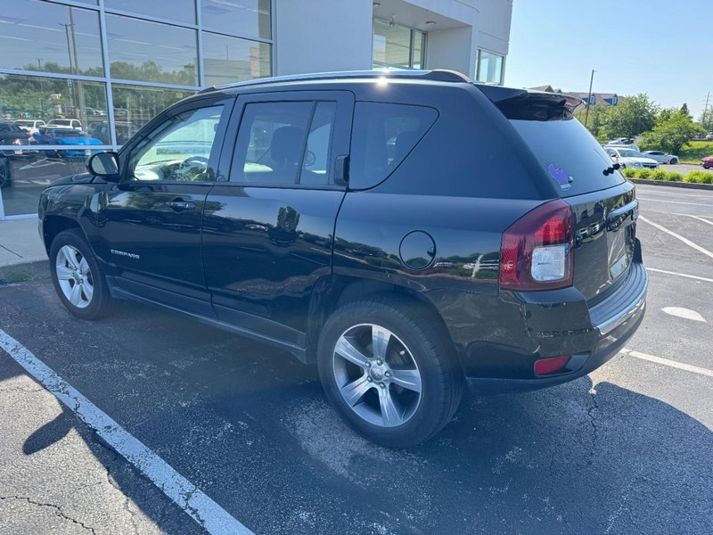 Jeep Compass Vehicle Image 03