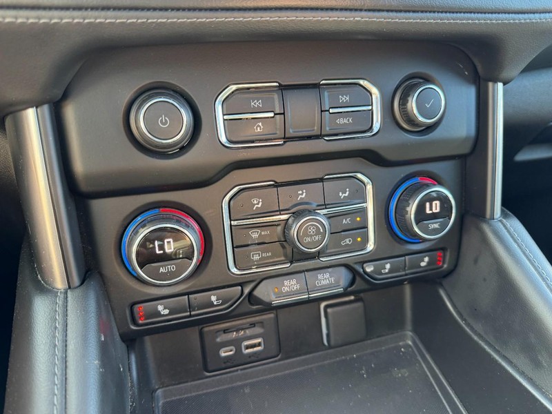 Chevrolet Tahoe Vehicle Image 22