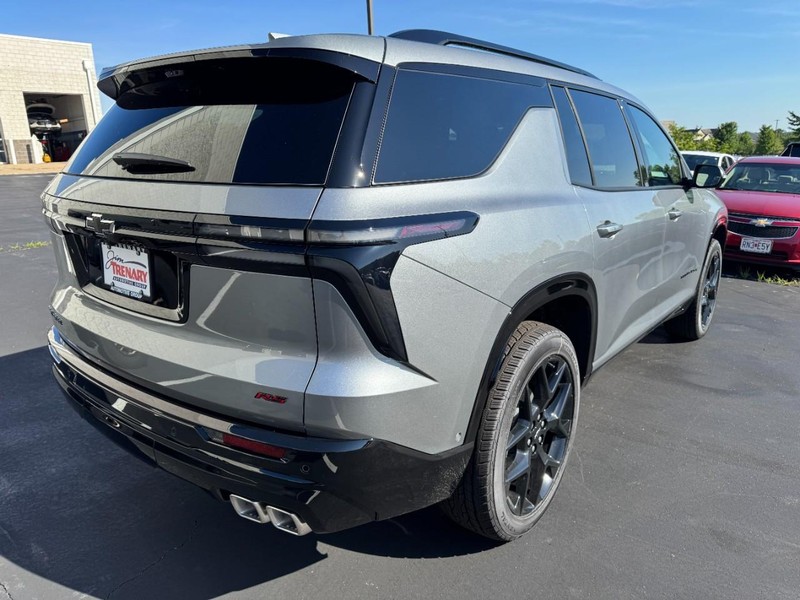 Chevrolet Traverse Vehicle Image 03
