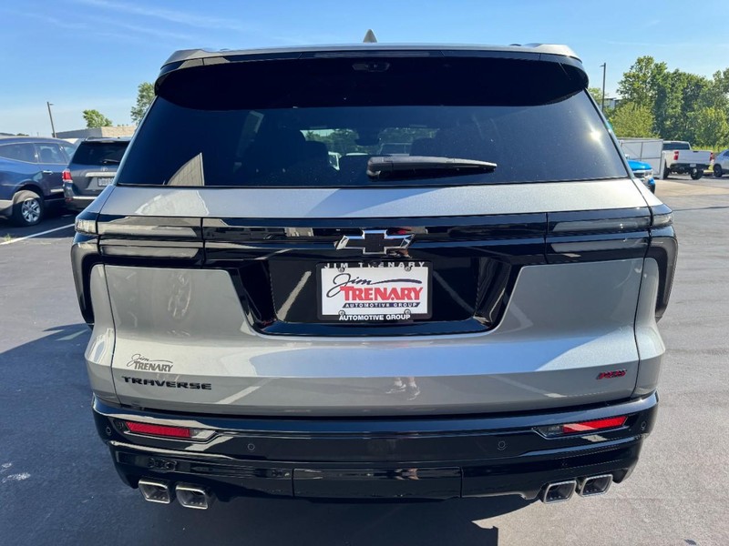 Chevrolet Traverse Vehicle Image 04