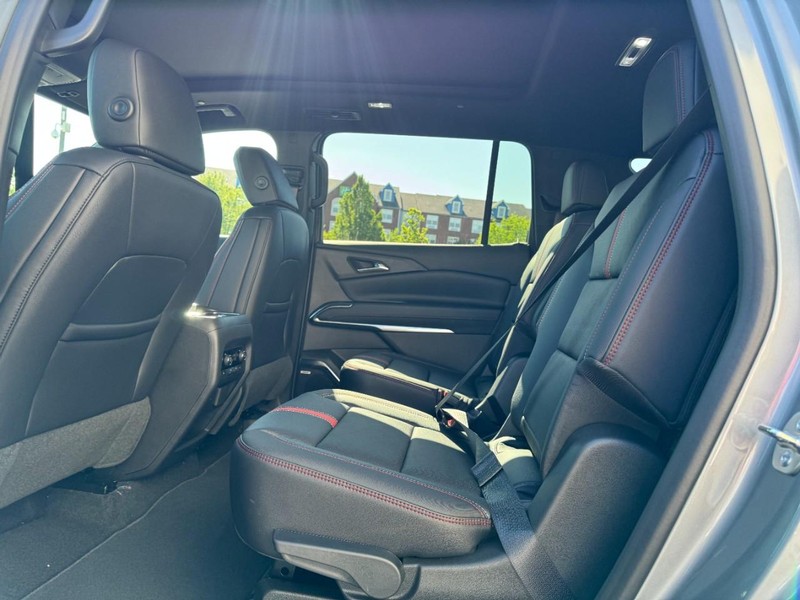 Chevrolet Traverse Vehicle Image 07