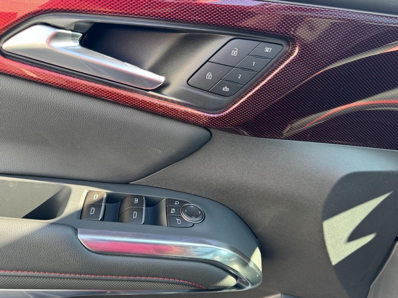 Chevrolet Traverse Vehicle Image 12