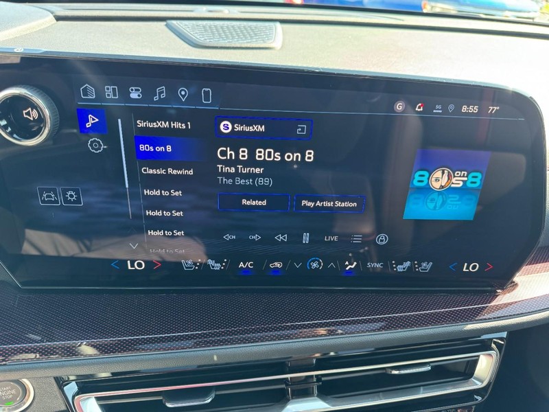 Chevrolet Traverse Vehicle Image 16
