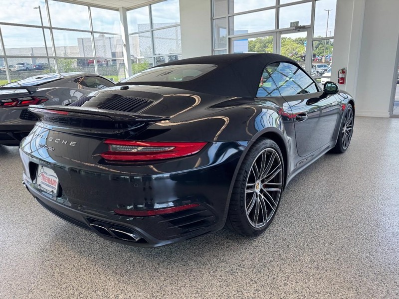 Porsche 911 Vehicle Image 06