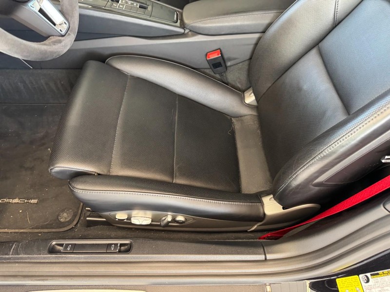 Porsche 911 Vehicle Image 09