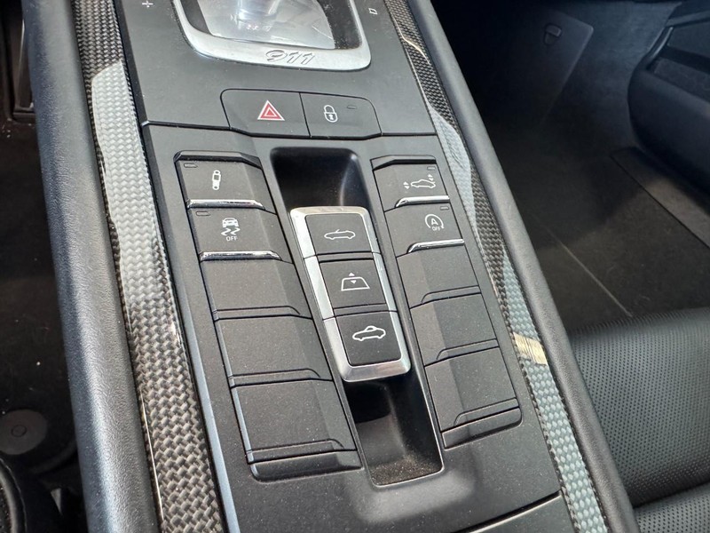 Porsche 911 Vehicle Image 11