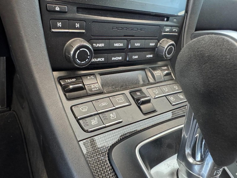 Porsche 911 Vehicle Image 12