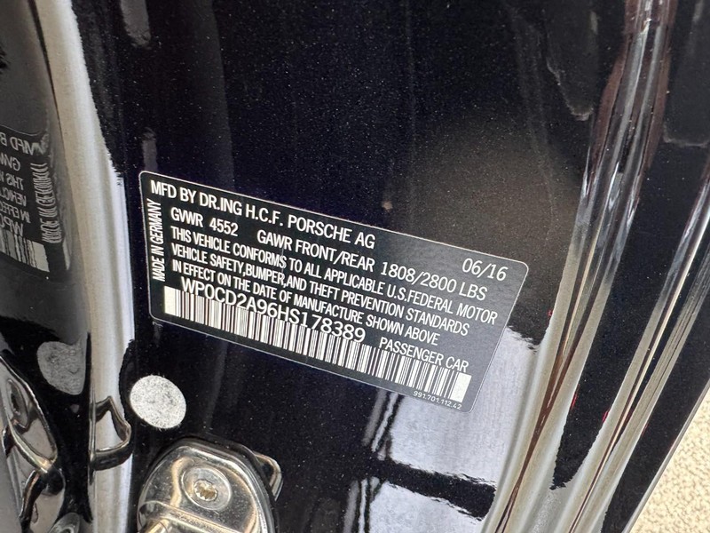 Porsche 911 Vehicle Image 17