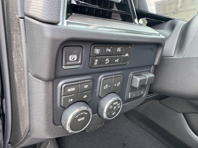 Chevrolet Tahoe Vehicle Image 13